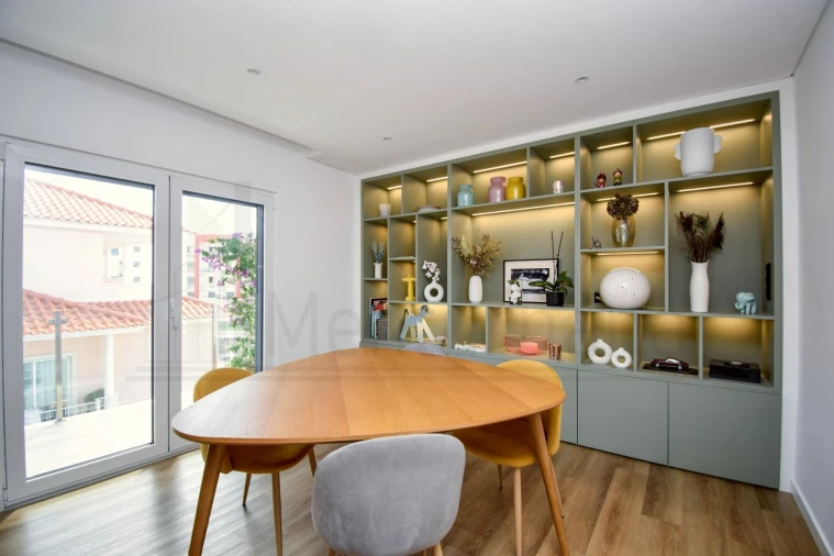 Apartamento T3 para Venda em Carcavelos e Parede Foto 4