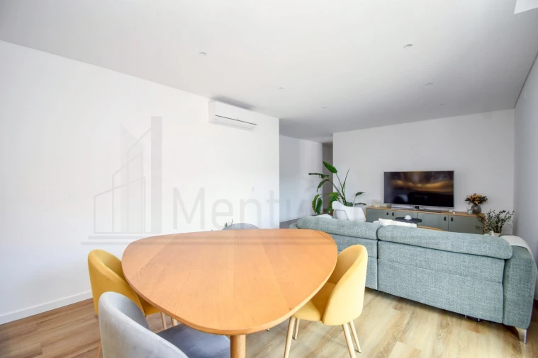 Apartamento T3 para Venda em Carcavelos e Parede Foto 6
