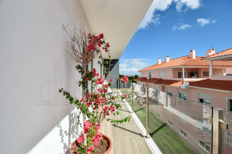 Apartamento T3 para Venda em Carcavelos e Parede Foto 11