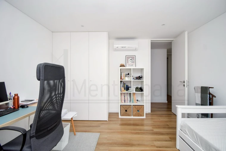Apartamento T3 para Venda em Carcavelos e Parede Foto 23