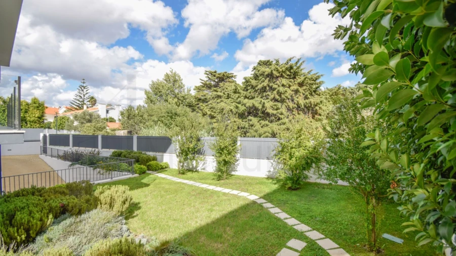 Apartamento T3 para Venda em Carcavelos e Parede