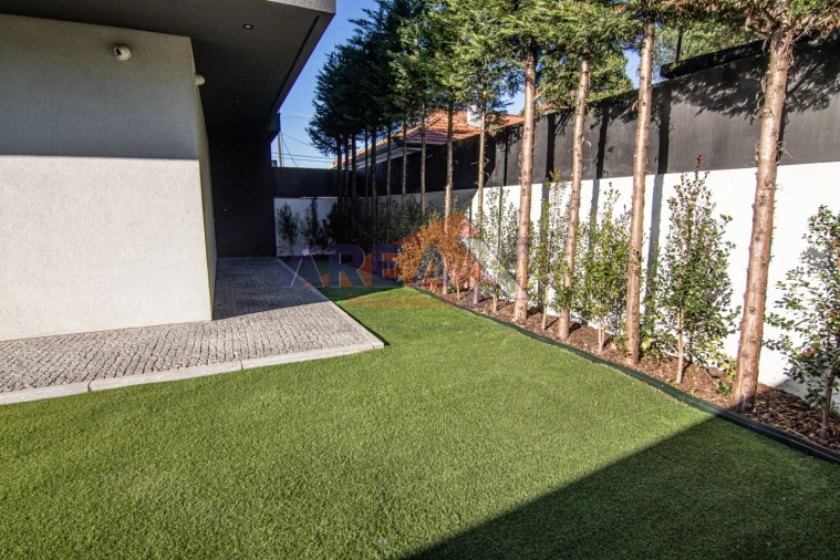 Apartamento T3 para Venda em O. Azeméis, Riba-Ul, Ul, Macinhata Seixa, Madail Foto 13