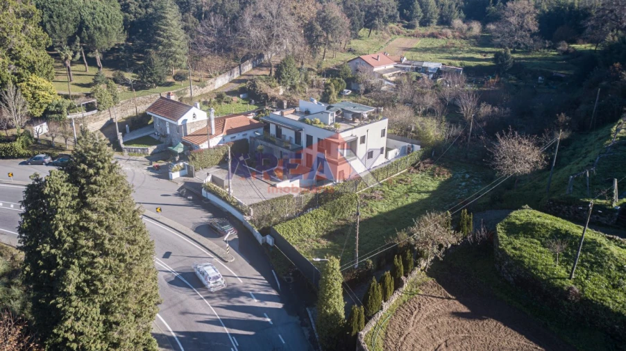Moradia T3 para Venda em O. Azeméis, Riba-Ul, Ul, Macinhata Seixa, Madail Foto 3