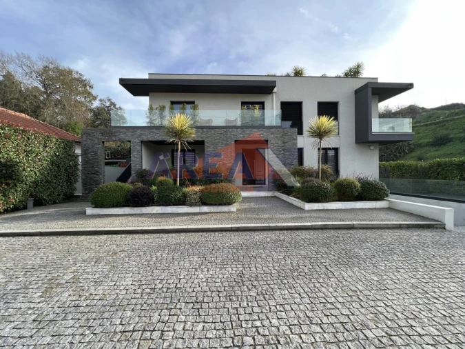 Moradia T3 para Venda em O. Azeméis, Riba-Ul, Ul, Macinhata Seixa, Madail Foto 6