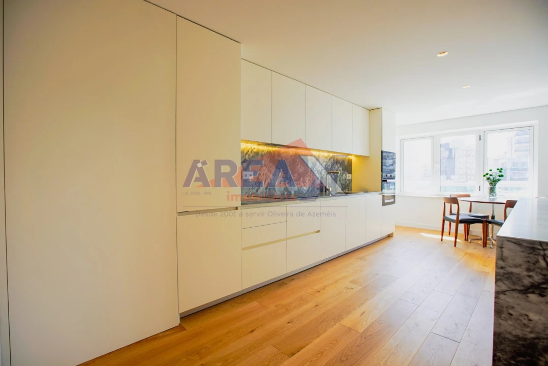 Apartamento T4 para Venda em O. Azeméis, Riba-Ul, Ul, Macinhata Seixa, Madail Foto 6
