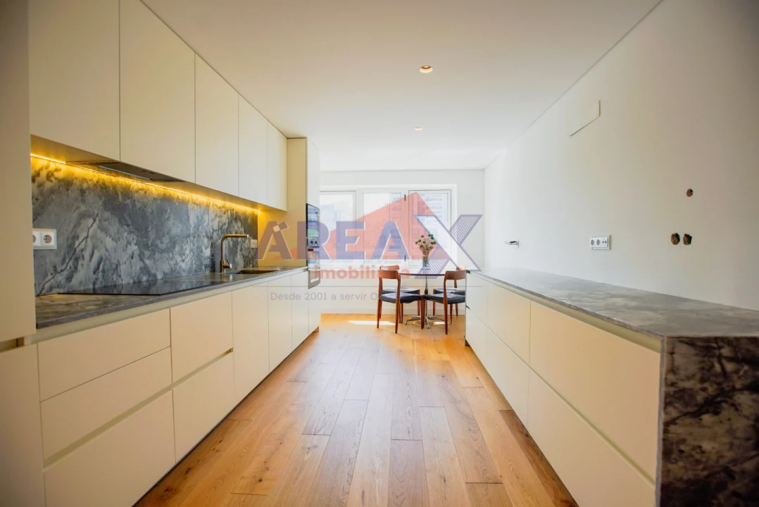 Apartamento T4 para Venda em O. Azeméis, Riba-Ul, Ul, Macinhata Seixa, Madail Foto 10