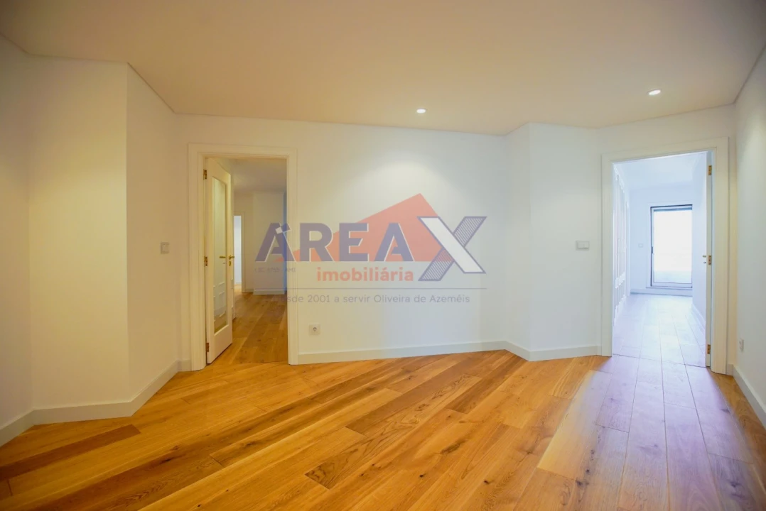 Apartamento T4 para Venda em O. Azeméis, Riba-Ul, Ul, Macinhata Seixa, Madail Foto 14
