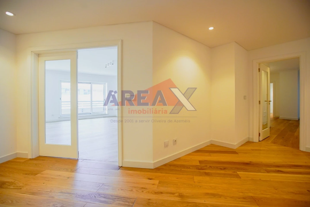 Apartamento T4 para Venda em O. Azeméis, Riba-Ul, Ul, Macinhata Seixa, Madail Foto 15