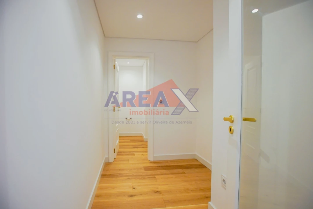 Apartamento T4 para Venda em O. Azeméis, Riba-Ul, Ul, Macinhata Seixa, Madail Foto 16