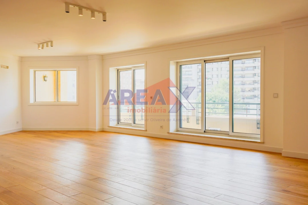Apartamento T4 para Venda em O. Azeméis, Riba-Ul, Ul, Macinhata Seixa, Madail Foto 24