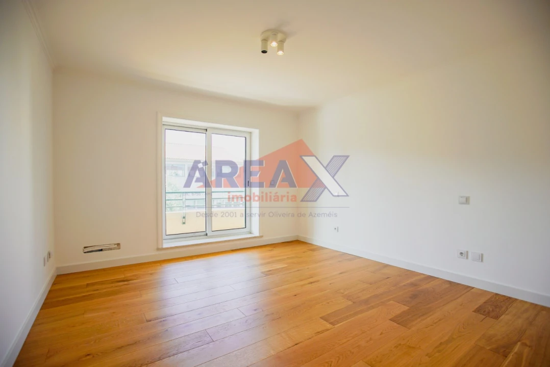 Apartamento T4 para Venda em O. Azeméis, Riba-Ul, Ul, Macinhata Seixa, Madail Foto 32