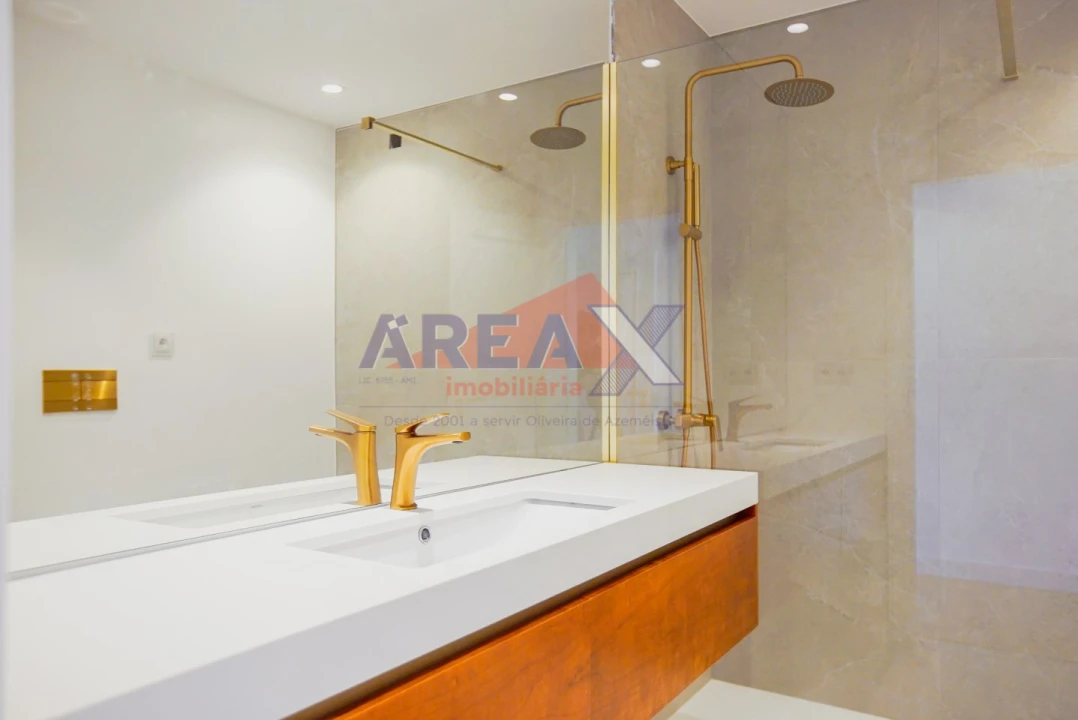 Apartamento T4 para Venda em O. Azeméis, Riba-Ul, Ul, Macinhata Seixa, Madail Foto 34