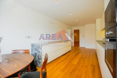 Apartamento T4 para Venda em O. Azeméis, Riba-Ul, Ul, Macinhata Seixa, Madail