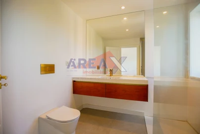 Apartamento T4 para Venda em O. Azeméis, Riba-Ul, Ul, Macinhata Seixa, Madail