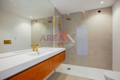 Apartamento T4 para Venda em O. Azeméis, Riba-Ul, Ul, Macinhata Seixa, Madail