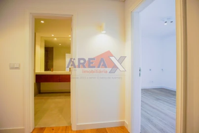 Apartamento T4 para Venda em O. Azeméis, Riba-Ul, Ul, Macinhata Seixa, Madail