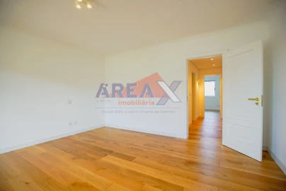 Apartamento T4 para Venda em O. Azeméis, Riba-Ul, Ul, Macinhata Seixa, Madail