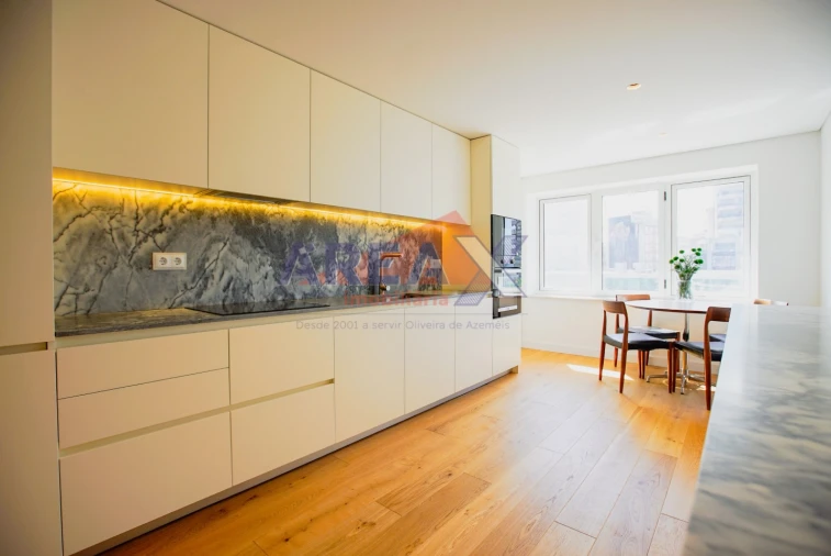 Apartamento T4 para Venda em O. Azeméis, Riba-Ul, Ul, Macinhata Seixa, Madail Foto 8