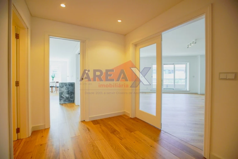 Apartamento T4 para Venda em O. Azeméis, Riba-Ul, Ul, Macinhata Seixa, Madail Foto 13