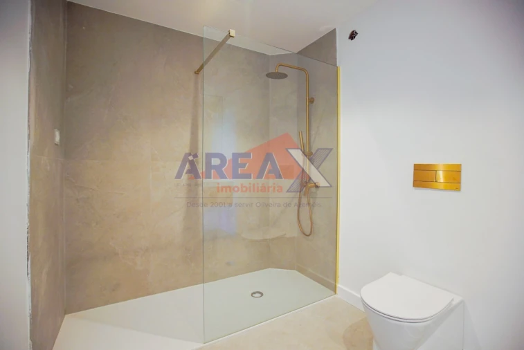 Apartamento T4 para Venda em O. Azeméis, Riba-Ul, Ul, Macinhata Seixa, Madail Foto 49