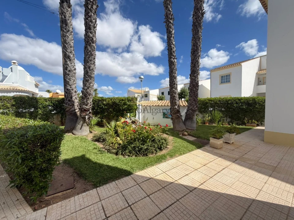 Apartamento T2 para Venda em Albufeira e Olhos de Água Foto 1