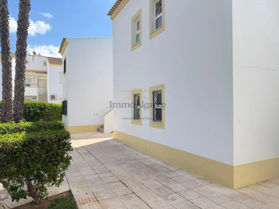 Apartamento T2 para Venda em Albufeira e Olhos de Água Foto 3