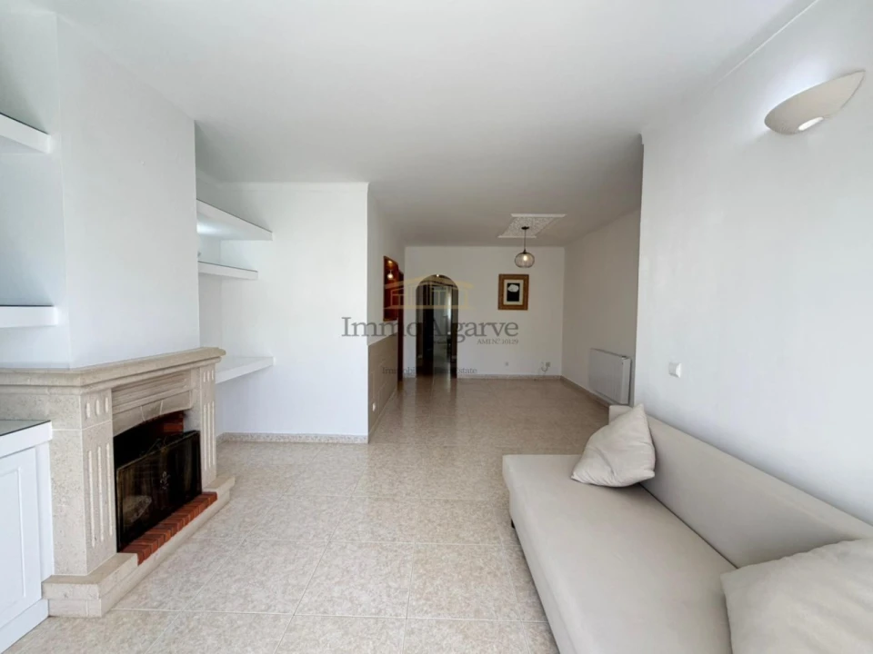 Apartamento T2 para Venda em Albufeira e Olhos de Água Foto 13