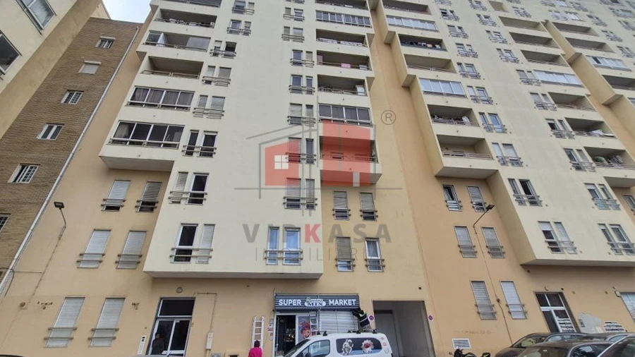 Apartamento T3 para Venda em Carregado e Cadafais