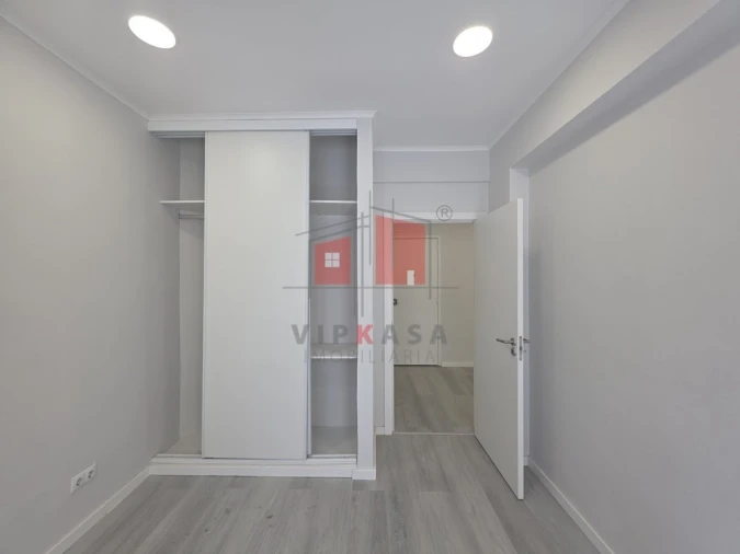 Apartamento T1 para Venda em Venteira Foto 7