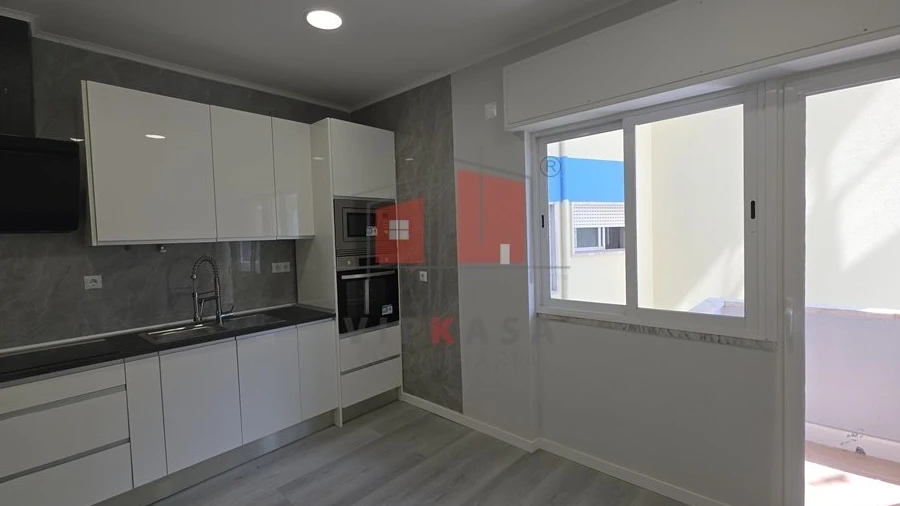 Apartamento T1 para Venda em Venteira