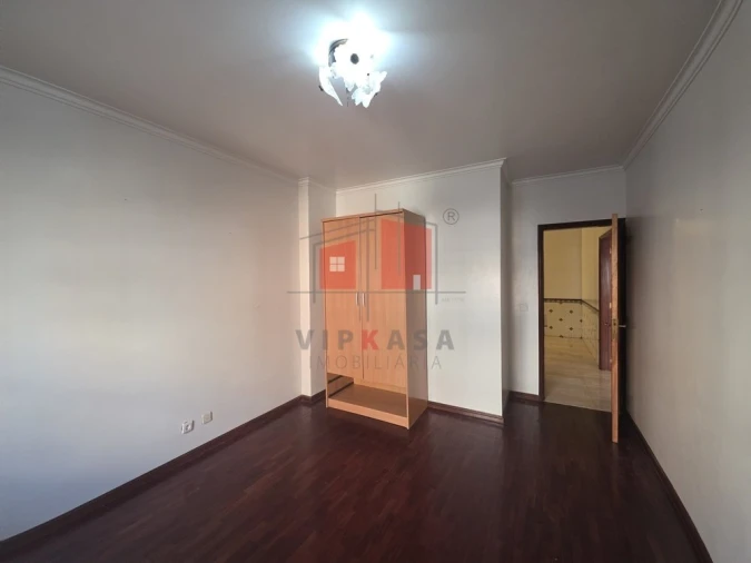 Apartamento T2 para Venda em Algueirão-Mem Martins Foto 7