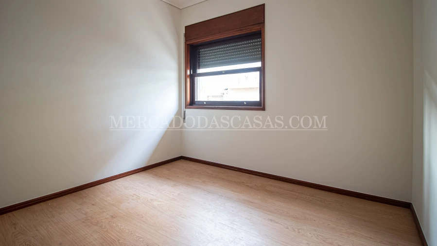 Apartamento T3 para Venda em Espinho Foto 4