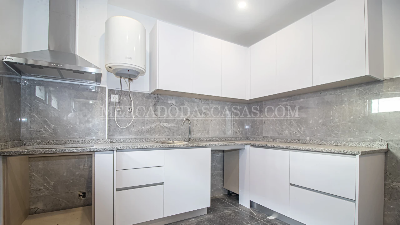 Apartamento T3 para Venda em Espinho Foto 12