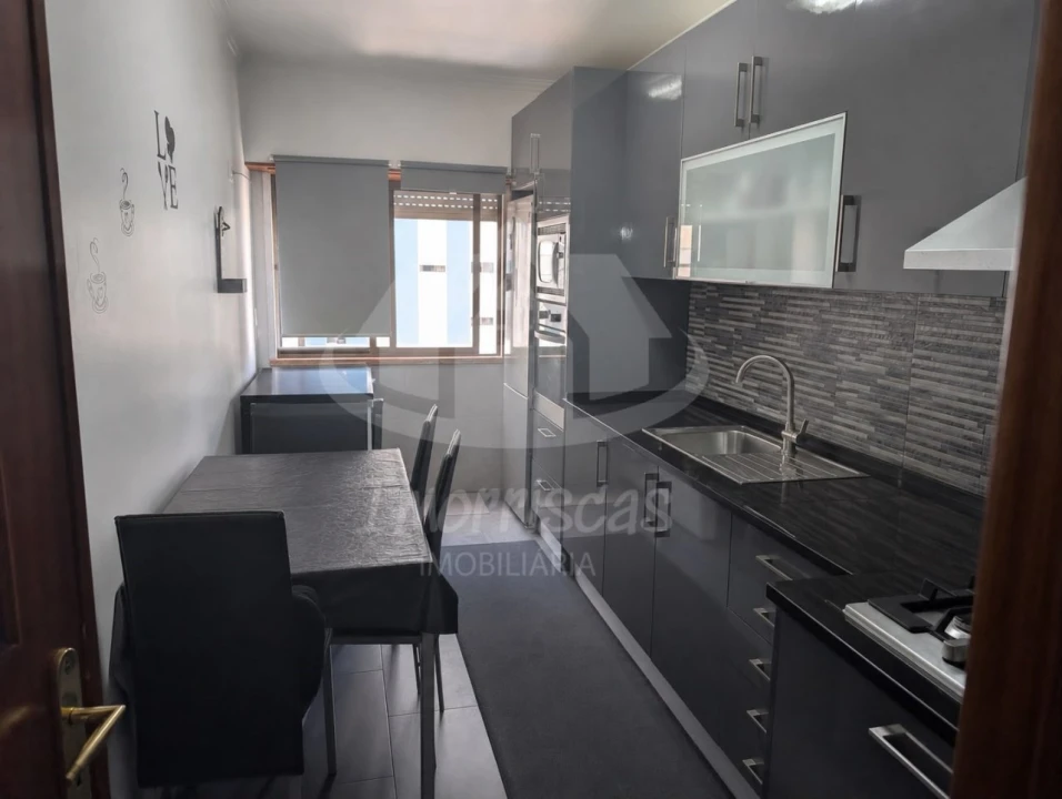 Apartamento T2 para Venda em Odivelas Foto 6