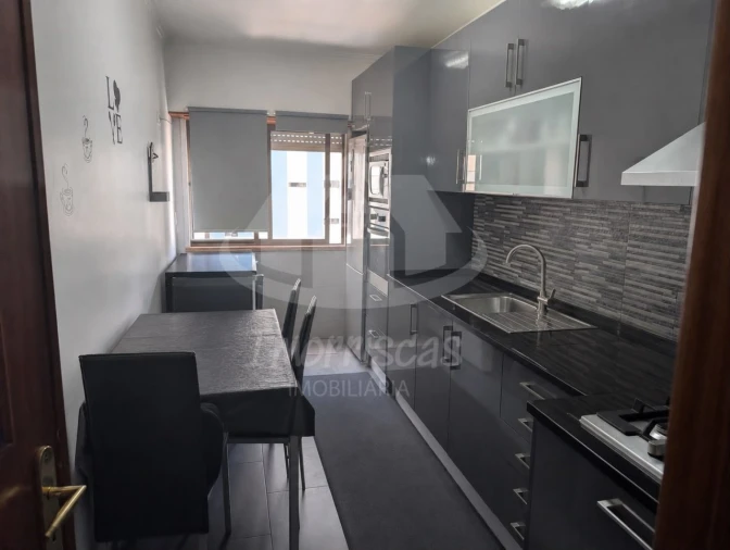 Apartamento T2 para Venda em Odivelas Foto 6