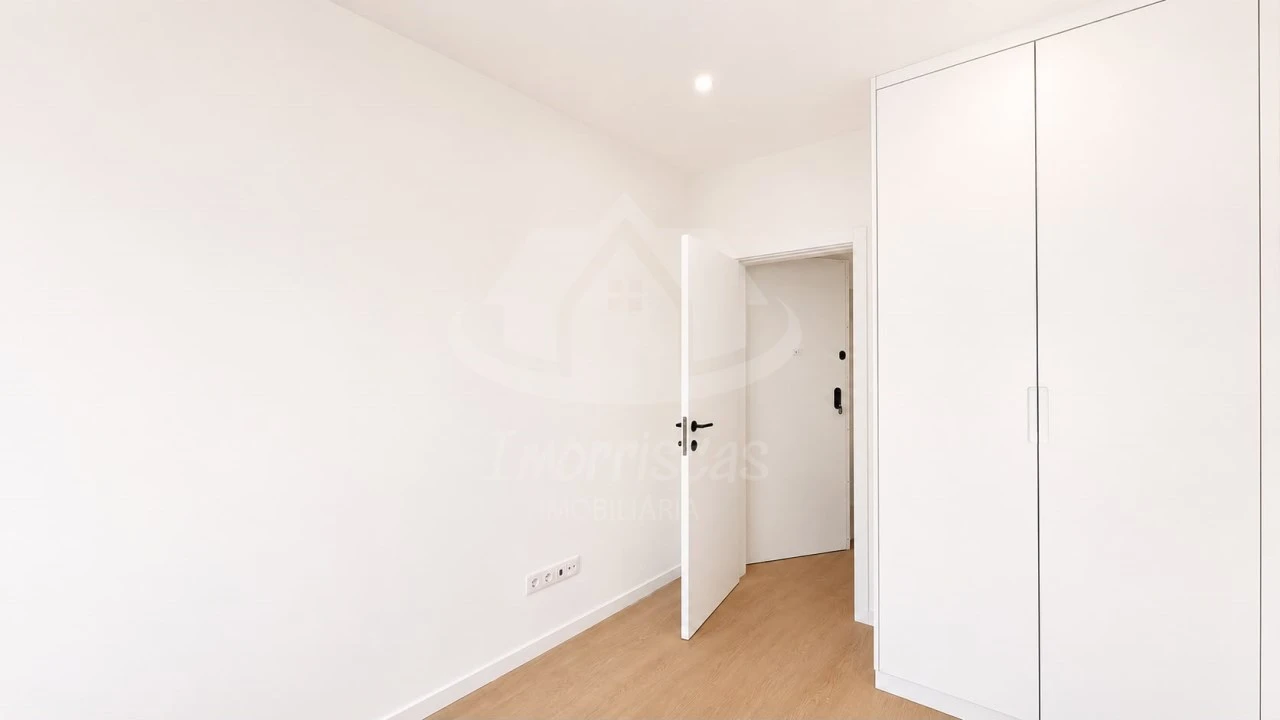 Apartamento T2 para Venda em Odivelas Foto 5