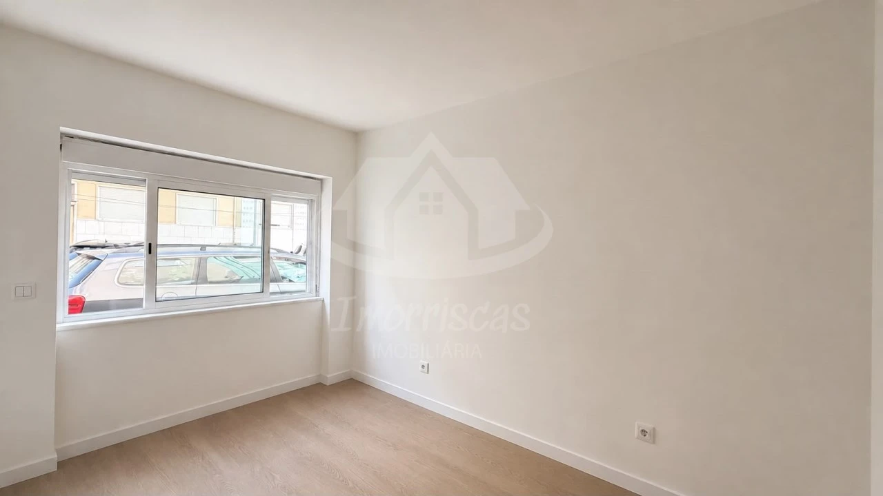Apartamento T2 para Venda em Odivelas Foto 7