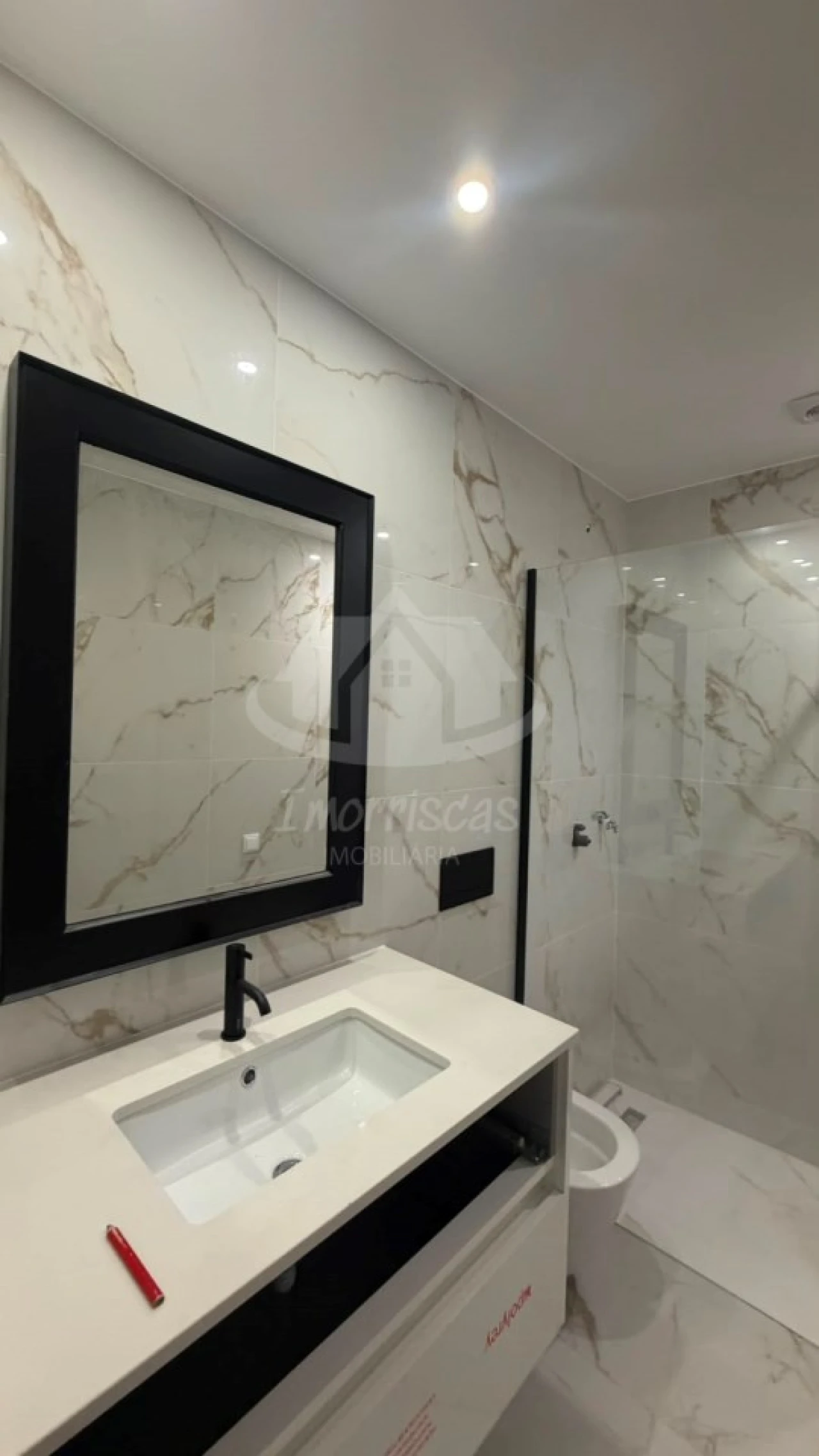 Apartamento T2 para Venda em Odivelas Foto 9