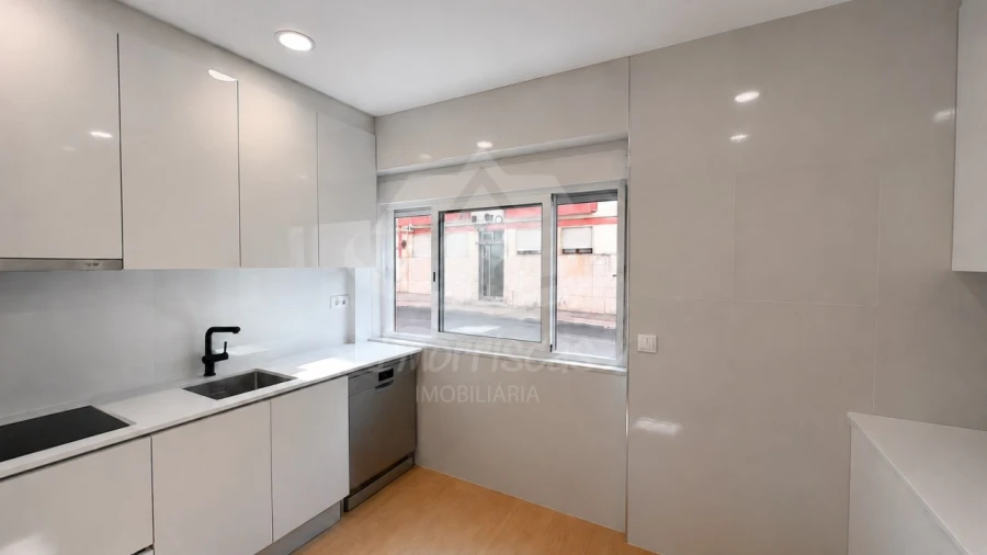 Apartamento T2 para Venda em Odivelas