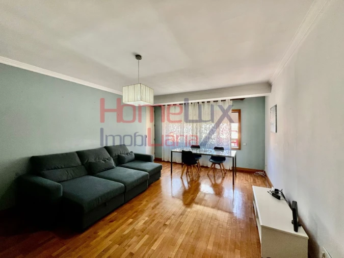 Apartamento T2 para Venda em Paranhos Foto 3