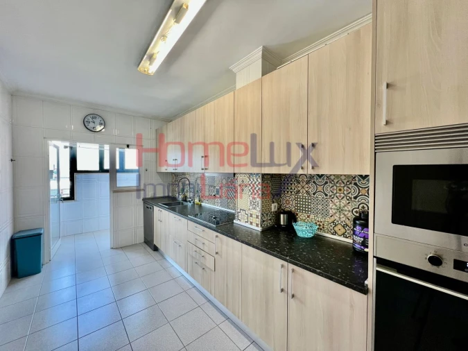 Apartamento T2 para Venda em Paranhos Foto 5