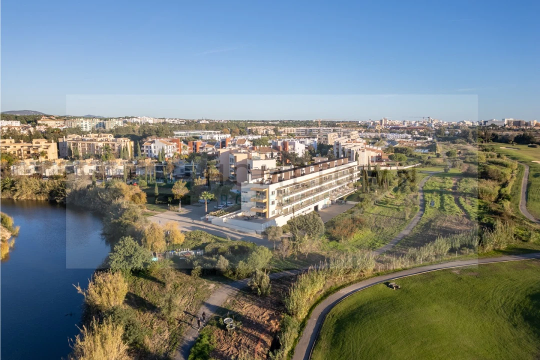 Apartamento T2 para Venda em Quarteira Foto 34