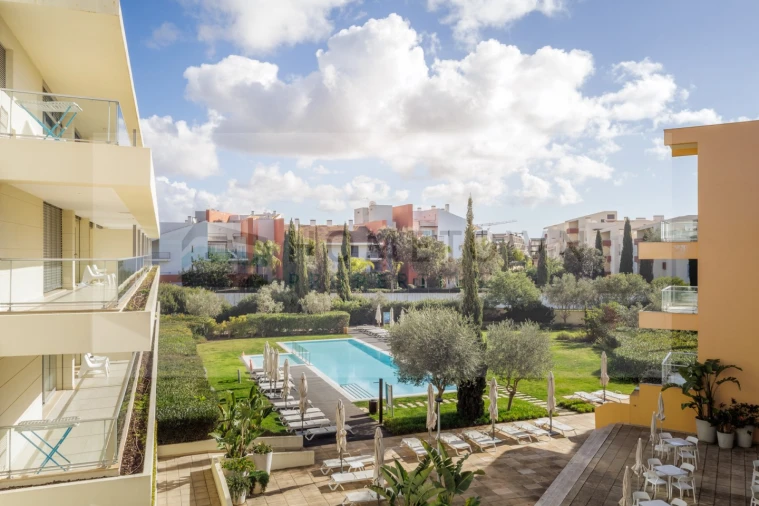 Apartamento T2 para Venda em Quarteira Foto 32