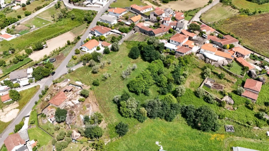 Terreno para Venda em Adães Foto 2