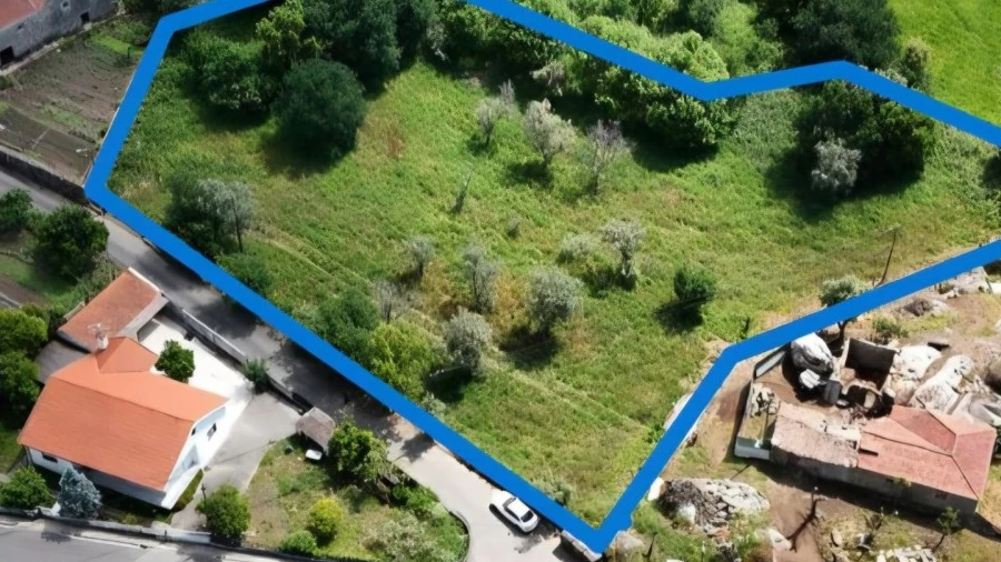 Terreno para Venda em Adães