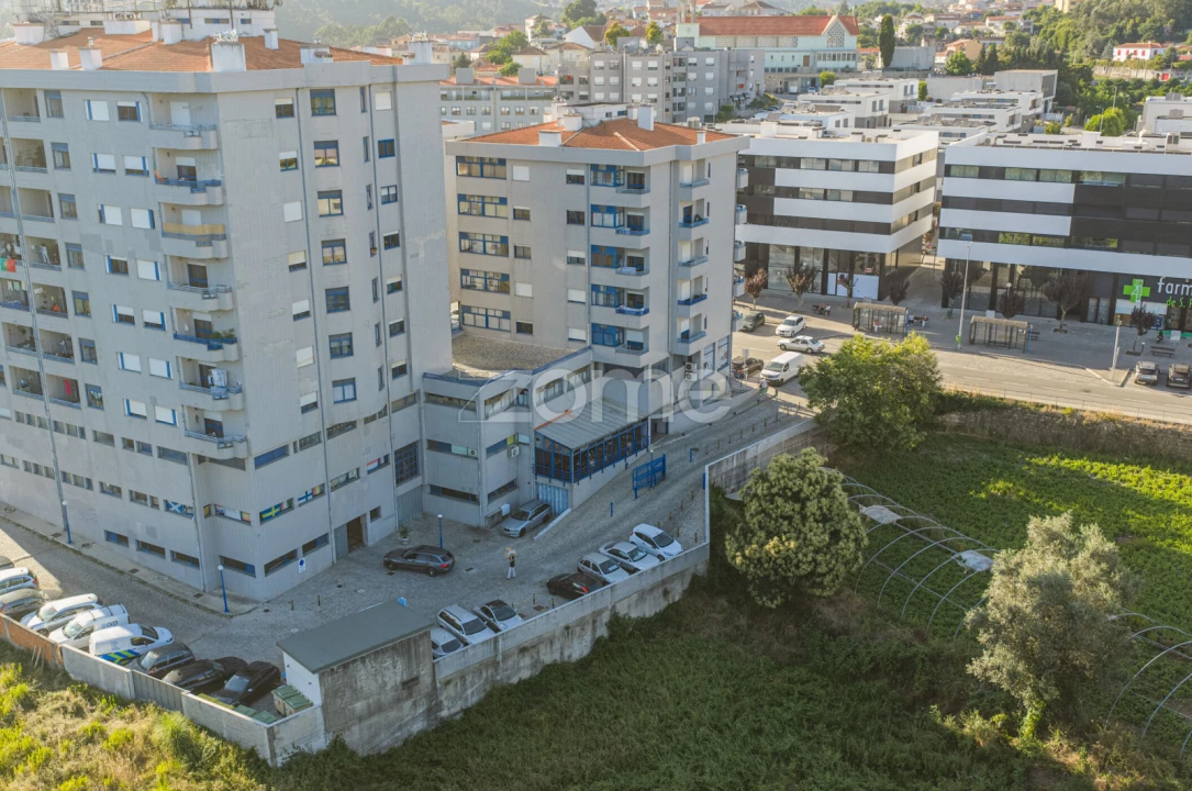 Negócio para Venda em Fânzeres e São Pedro da Cova Foto 27