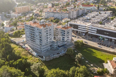 Negócio para Venda em Fânzeres e São Pedro da Cova