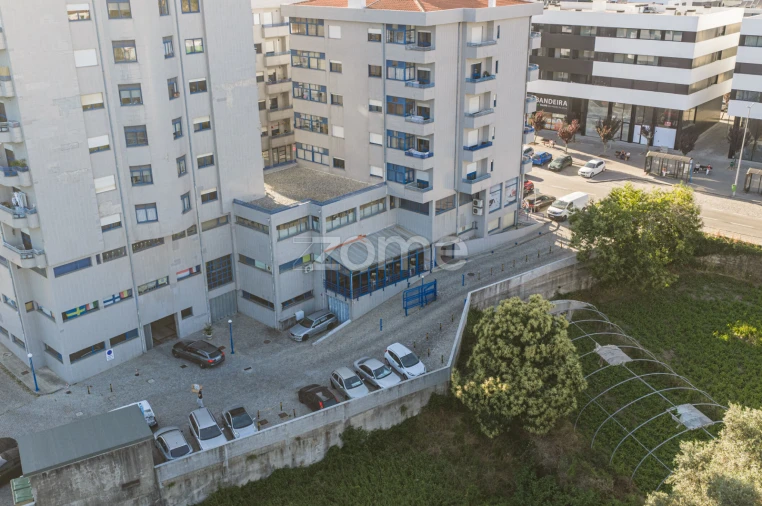 Negócio para Venda em Fânzeres e São Pedro da Cova Foto 26