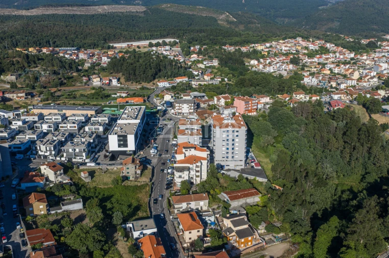 Negócio para Venda em Fânzeres e São Pedro da Cova Foto 30