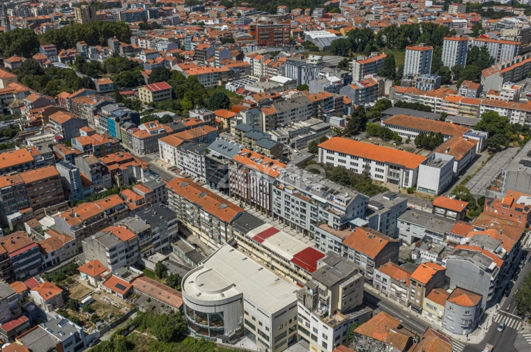Apartamento T5 para Venda em Bonfim Foto 39